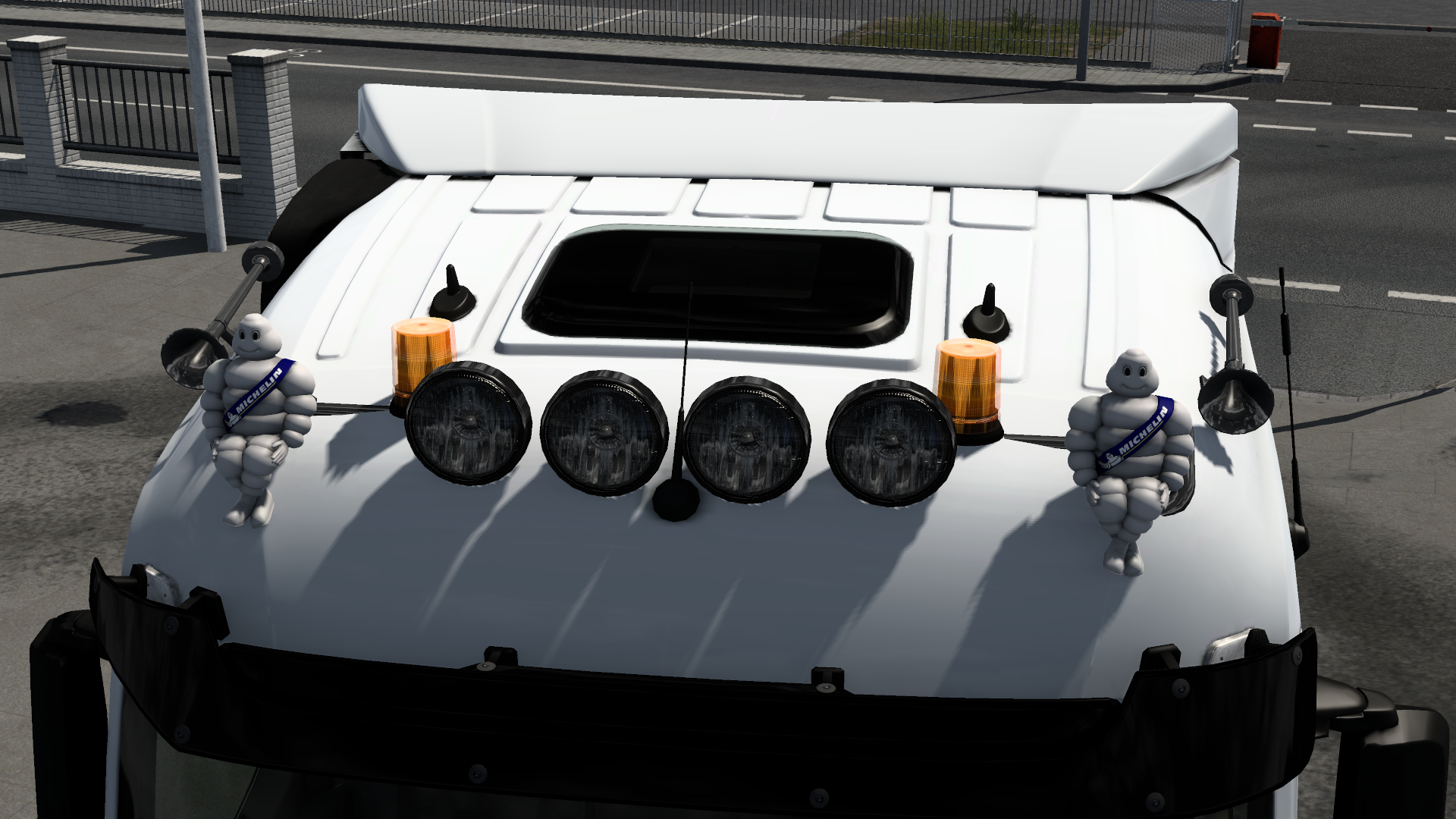MP4 Stream Space roof set without horns