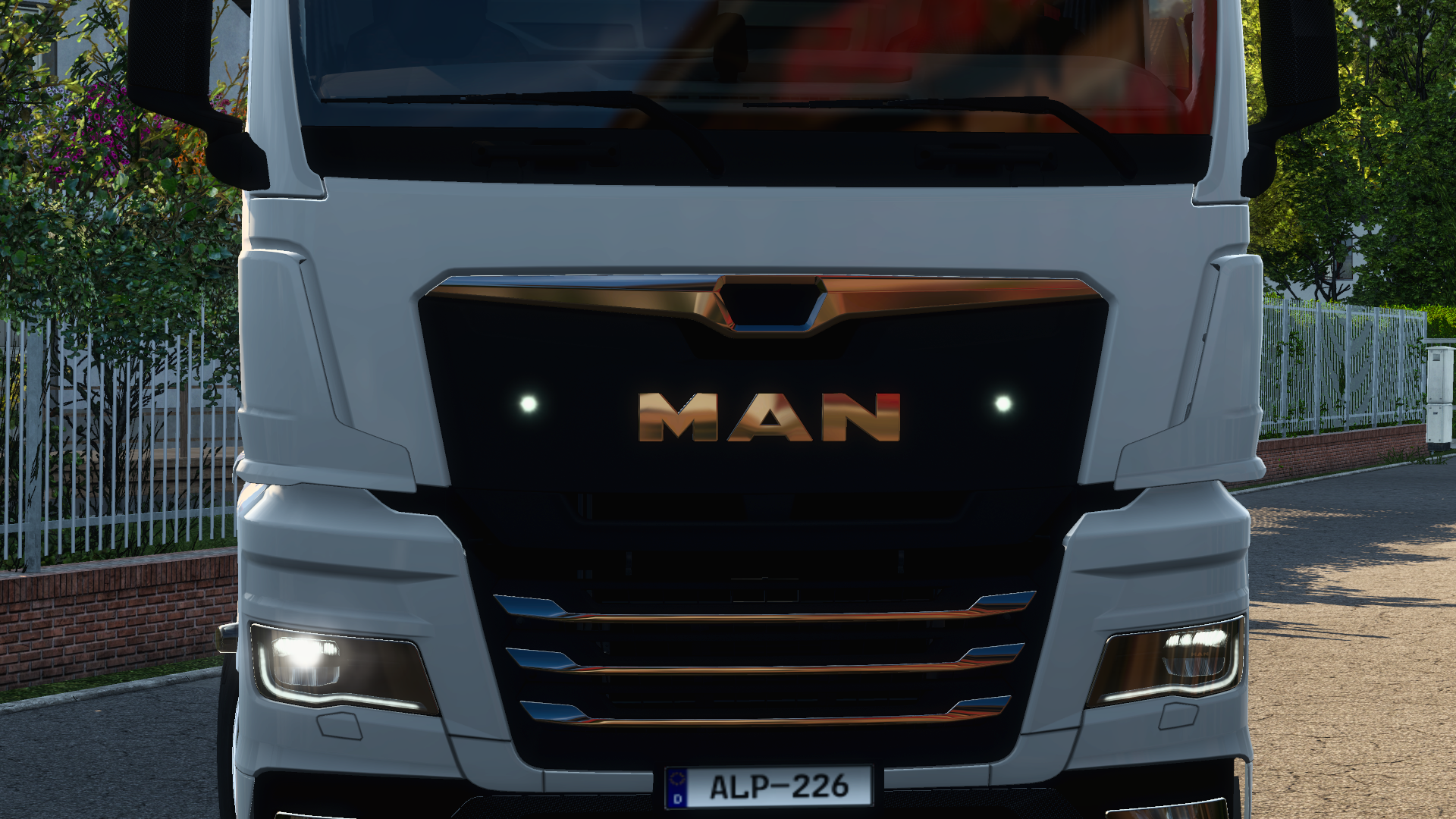 MAN 2020 white grill lights