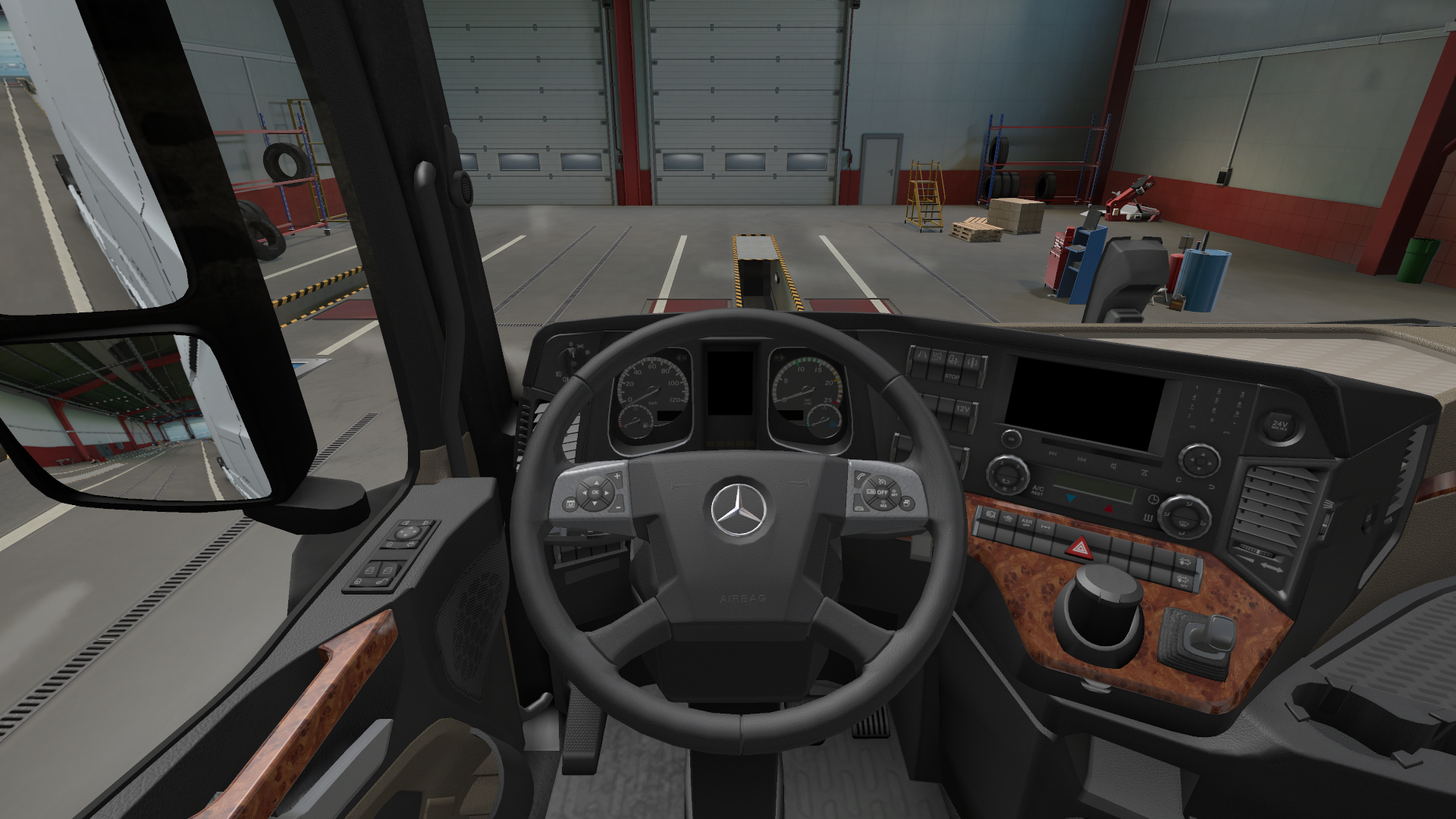 **Mercedes-B MP4:**