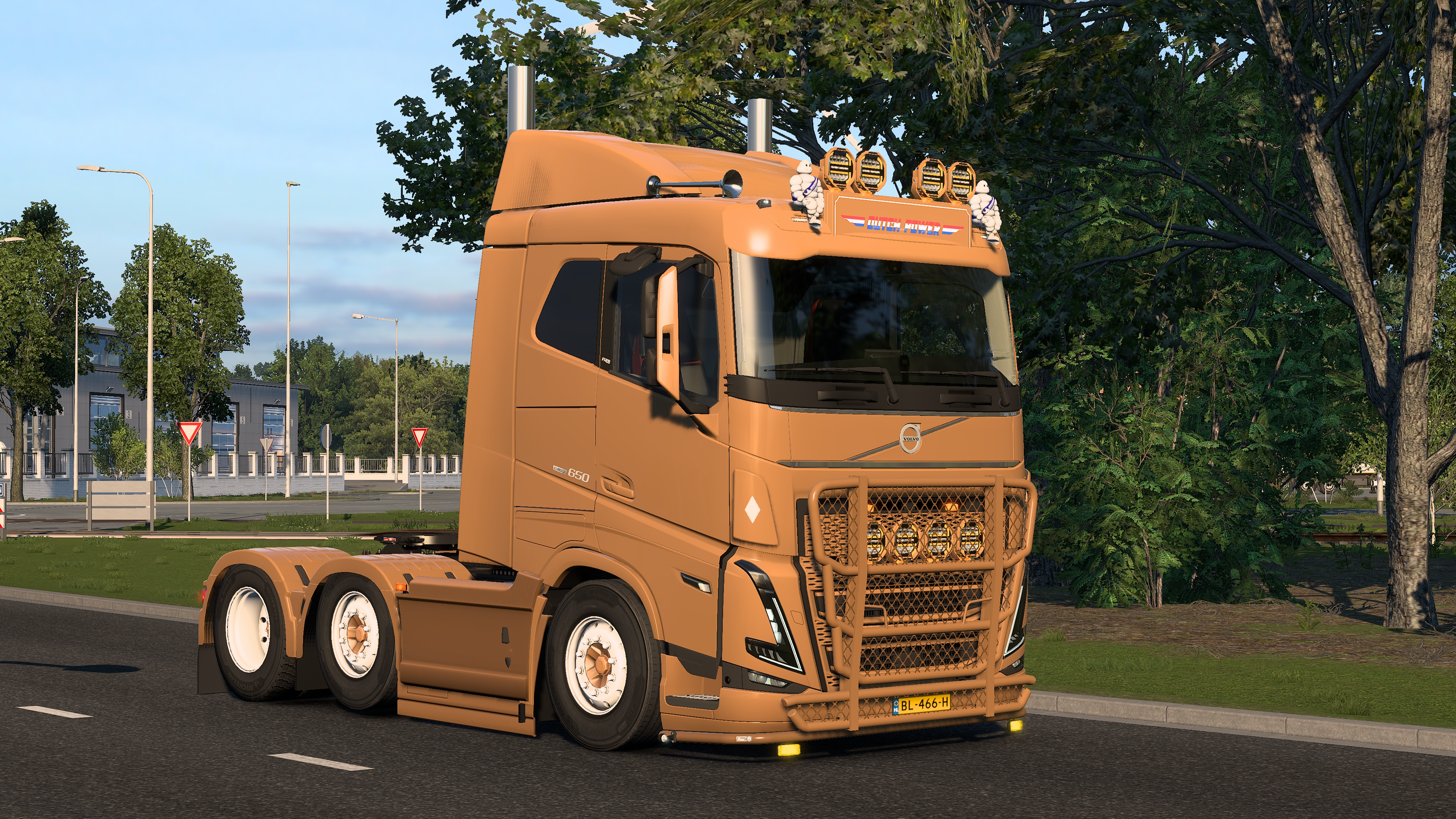 Volvo FH5 Low Roof