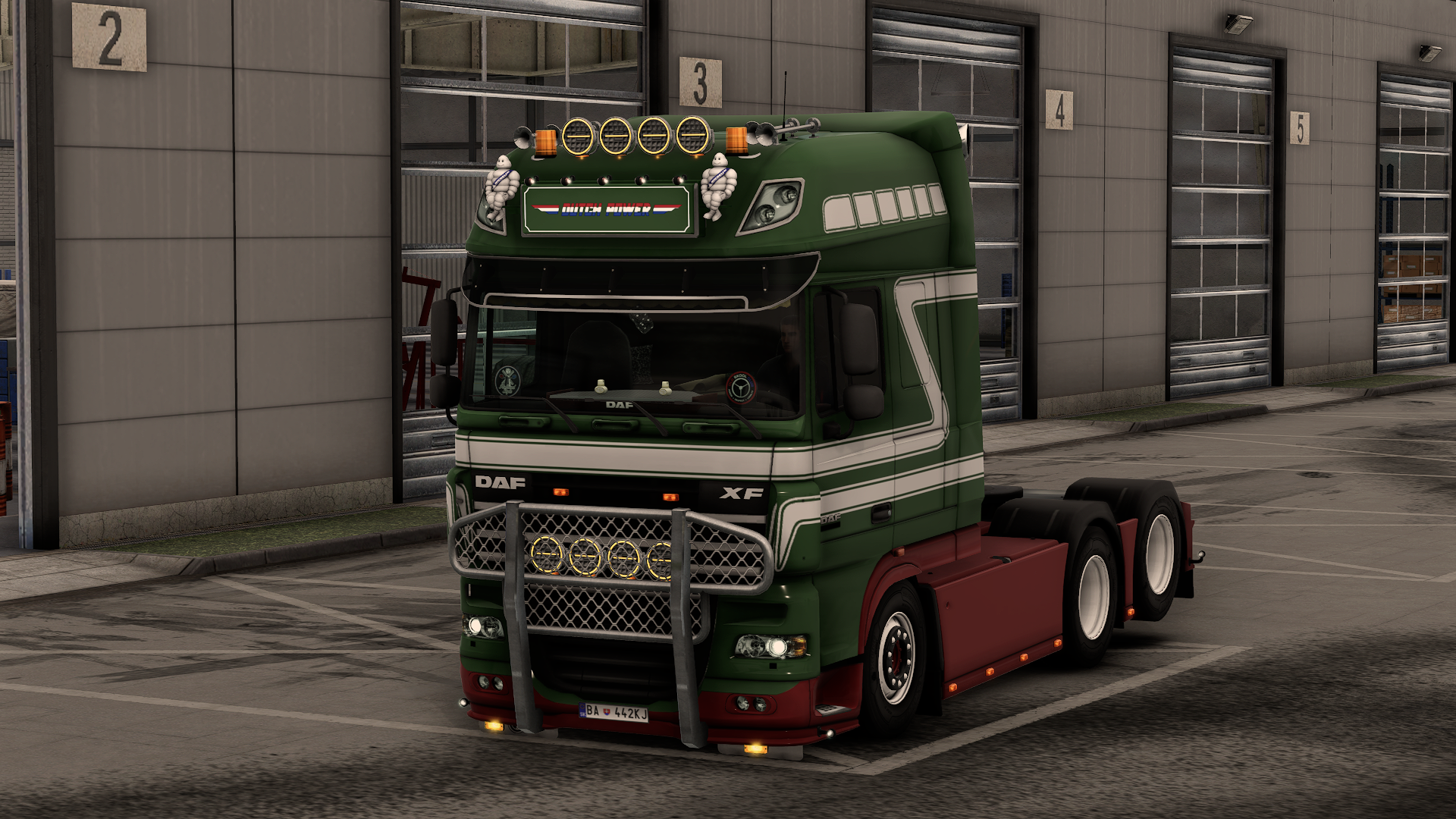 DAF XF 105 High Cab 6x2 Taglift