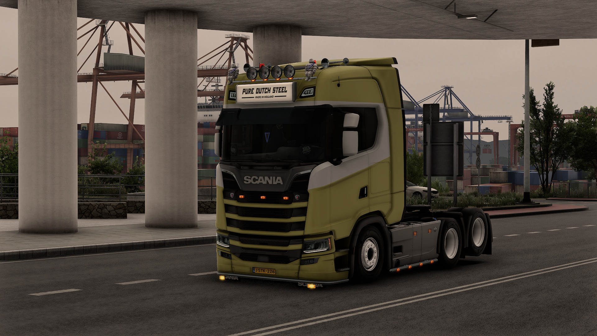 Scania S770 6x2 taglift
