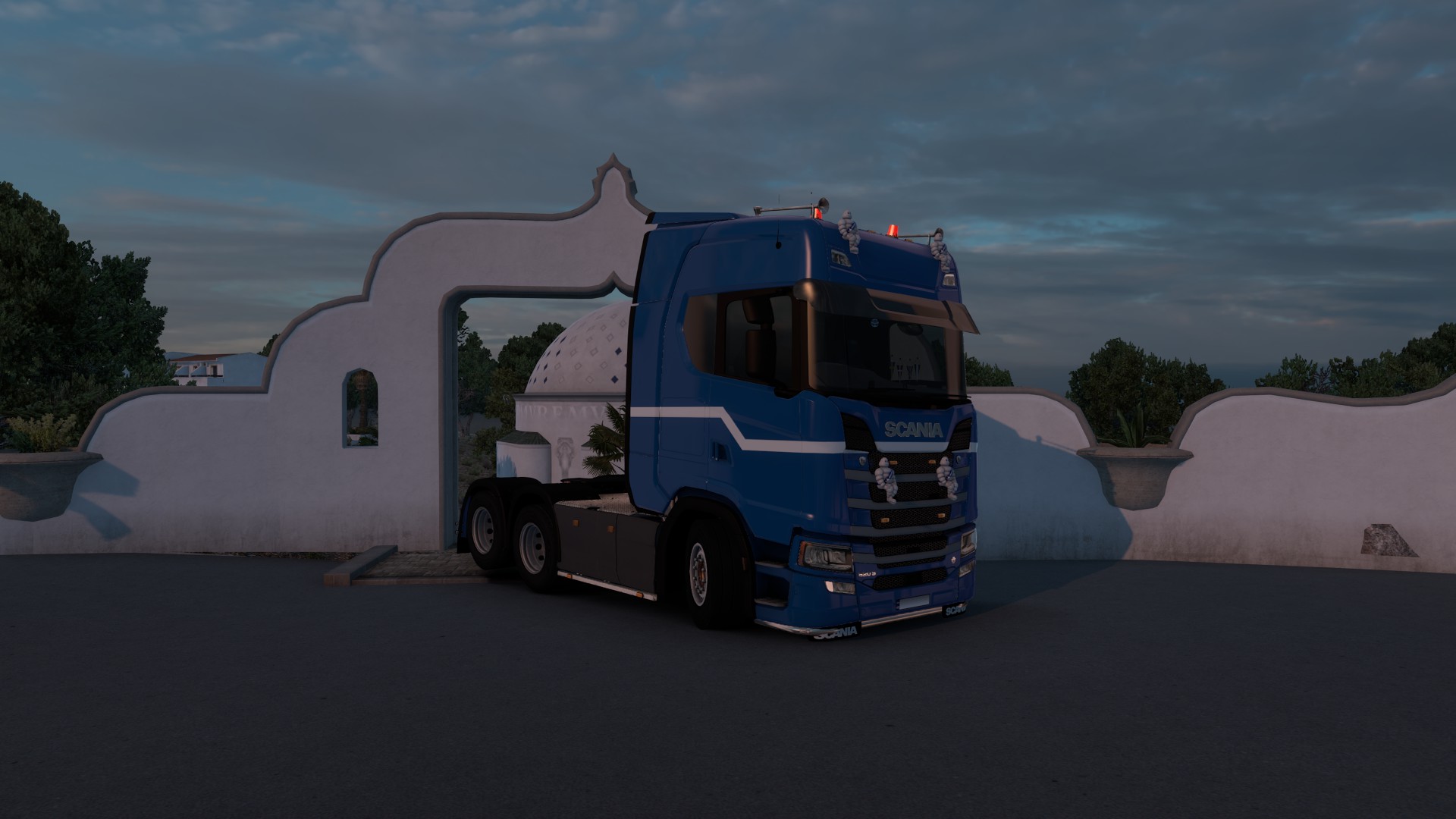 Scania S6x2 long taglift